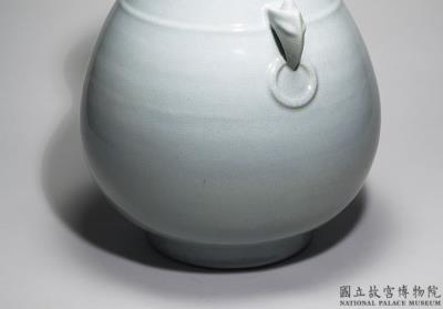 图片[2]-Hu vessel with handles in green glaze, Qing dynasty, Qianlong reign (1736-1795)-China Archive